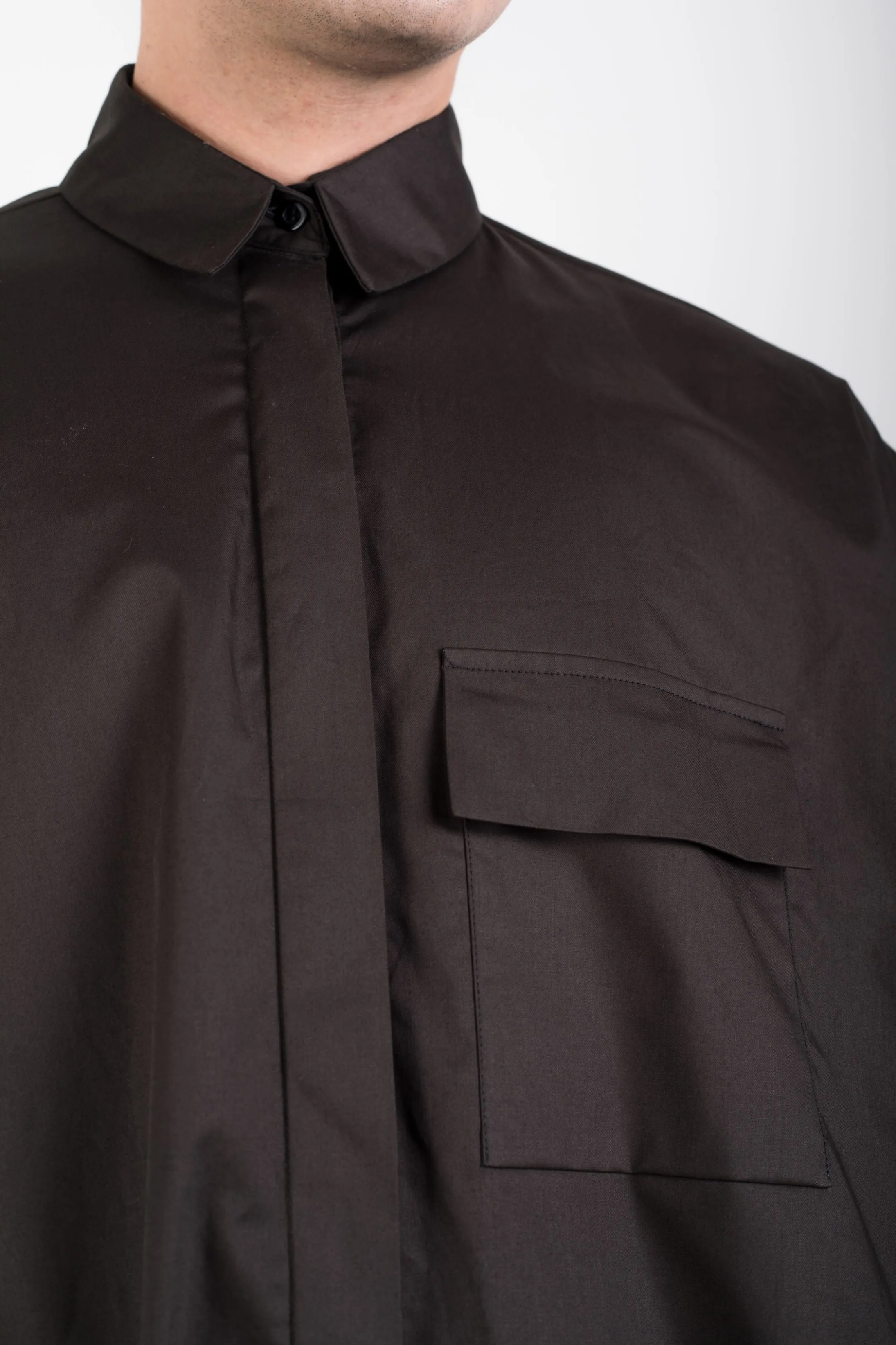 Zero waste elongated black shirt